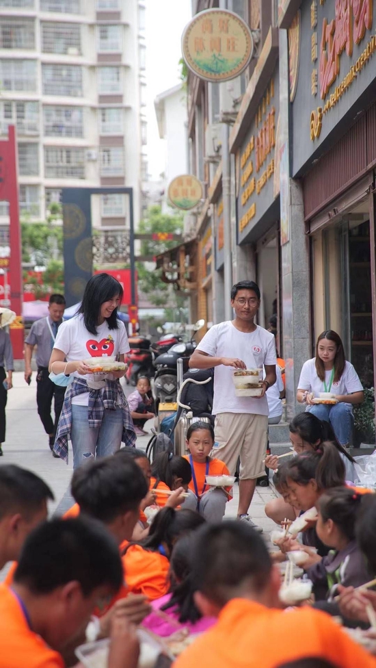 苏正民参加公益活动