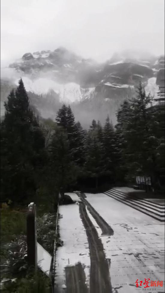 九寨沟景区下雪
