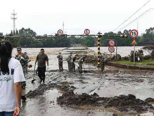 受洪灾影响 成都多地交通受影响!(附最新进展)