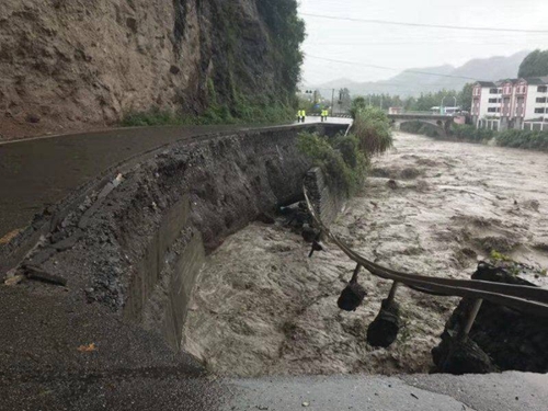 受洪灾影响 成都多地交通受影响!(附最新进展)