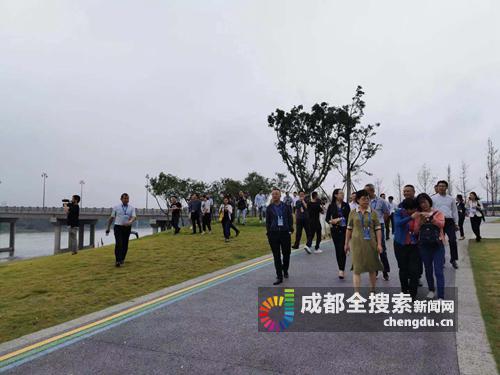 成都平原经济区如何发展 全国人大代表提出这