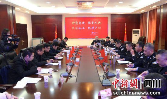 通气会现场(王珏 摄)