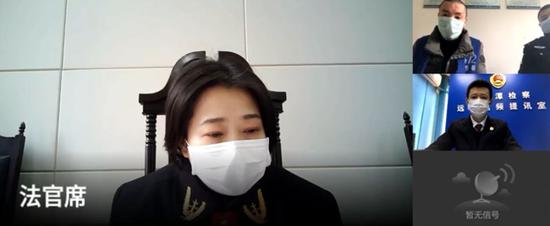 龙马潭区人民法院通过“云上法庭”公开开庭审理,并当庭宣判。龙马潭区法院供图。