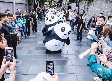 我的主题雕塑,琳琅满目。