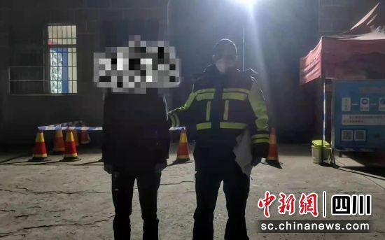 　男子被行政拘留（荣县警方 供图）