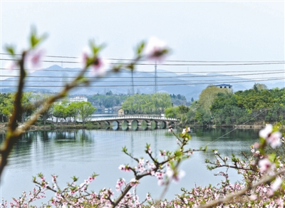成都龙泉山城市森林公园里的龙泉湖 本报资料图片
