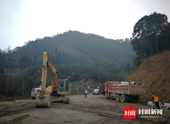 雅西高速应急通道正在建设中