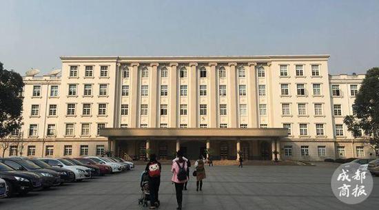 ▲电子科技大学沙河校区主楼