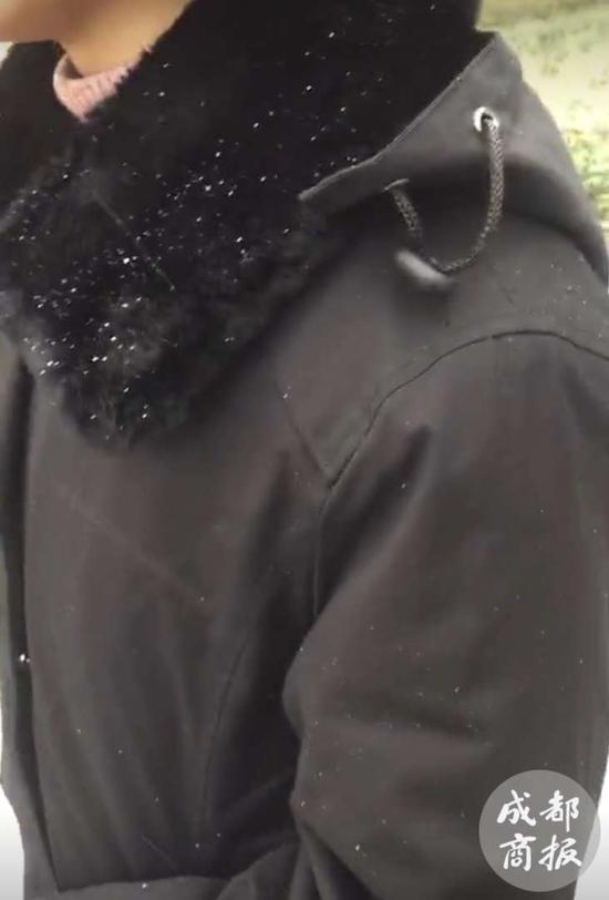 另外,在微博上也有不少网友表示下雪了。