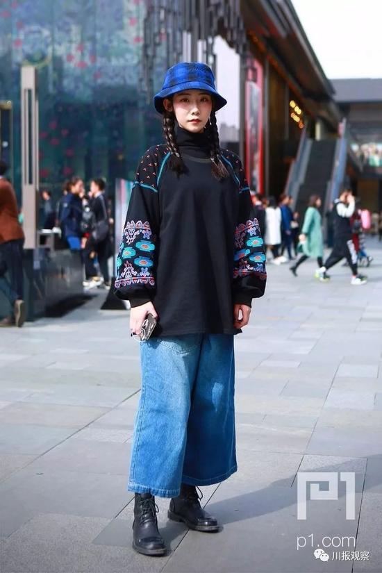 和我在成都的街头走一走,街拍美女你最喜欢哪