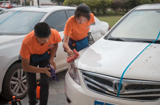 告别传统 车靓专家一升水洗车登陆成都
