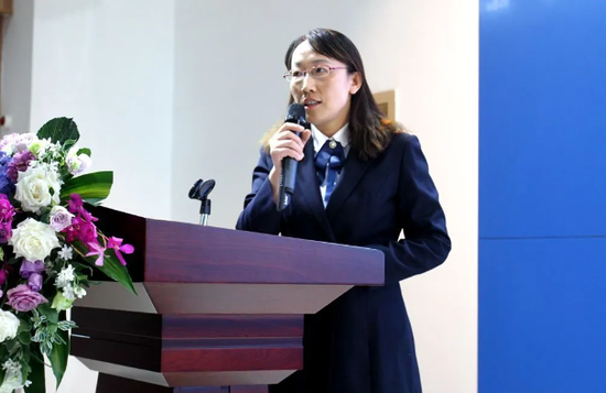 ▲向阳桥中学刘延美校长发言