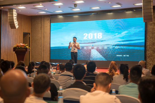 告别传统 车靓专家一升水洗车登陆成都