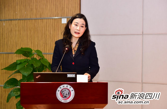 四川省教育学会高中教育分会理事长、成都树德中学校长胡霞发布工作规划