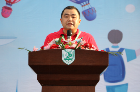 天府师一校长杨军