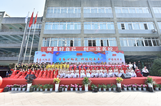 参演学生合影