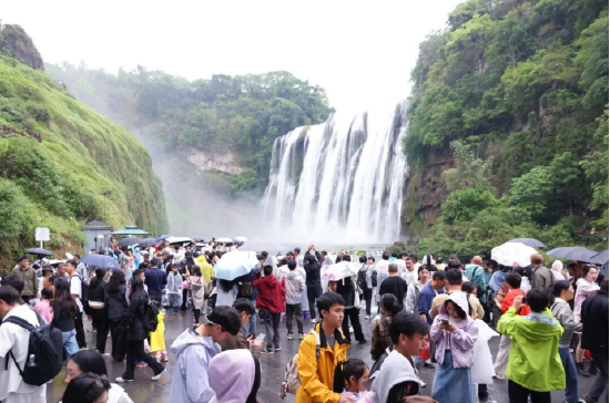 黄果树景区 &nbsp;陈婷 摄
