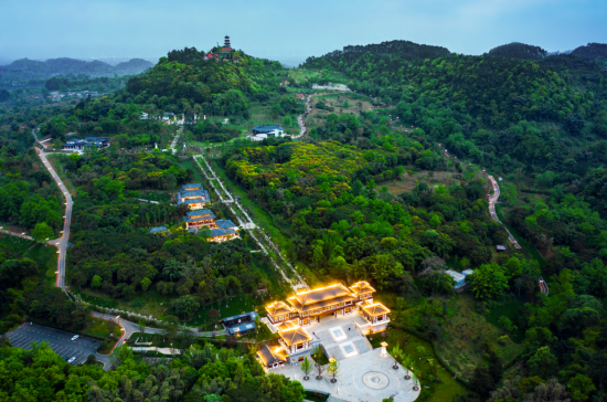 △成都天台山旅游景区 图源看见邛崃