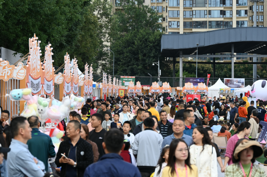 嘉年华现场美食集市