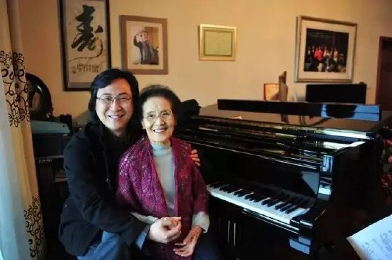 廖昌永与周小燕（图据上海音乐学院）