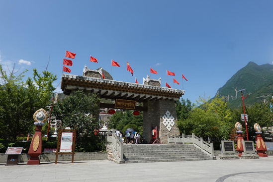 甘堡藏寨