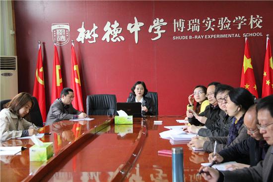 树德中学高三语文备课组组长李丽
