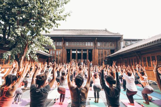 热汗不停 心动不止 lululemon热汗派对首站来到