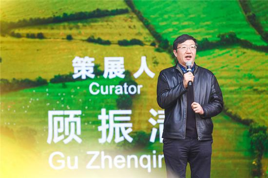 策展人顾振清
