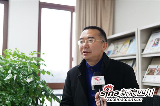 棠湖中学校长刘凯