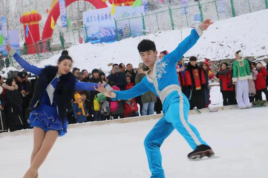 图文/万国江