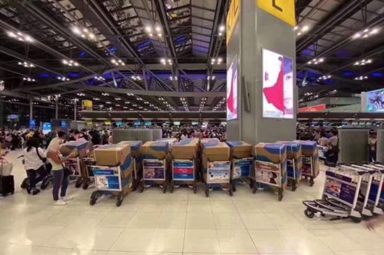 （“人肉快递”中的医用短缺物资）