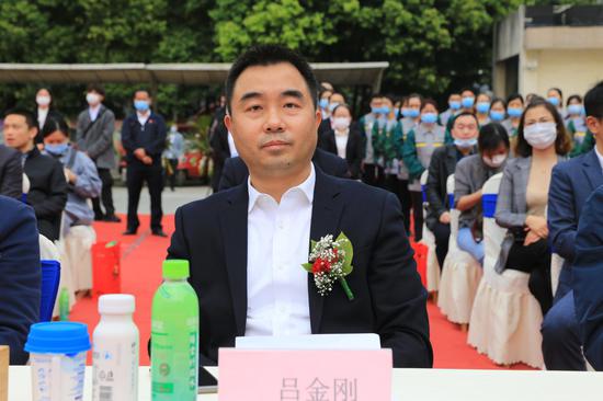 徽记食品董事长吕金刚先生