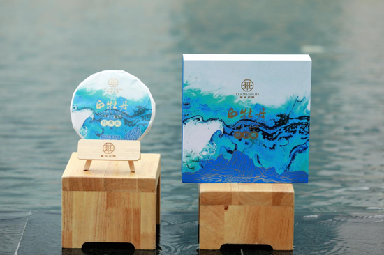 华祥庄园流动而生艺术联名款白牡丹