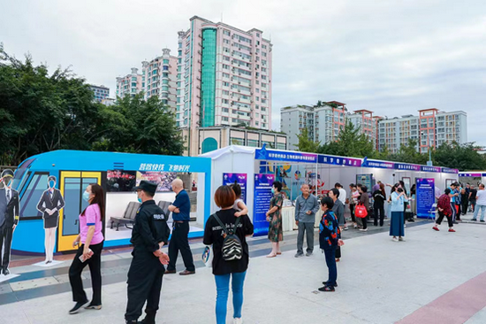 蓉欧快铁”飞驰时光沉浸式科普场景现场 青白江科协供图