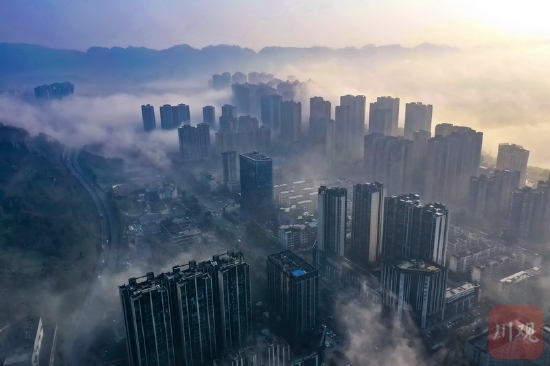 雨城雅安：晨雾缥缈 如梦如幻