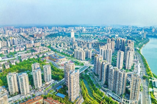 内江城市风光。唐广摄