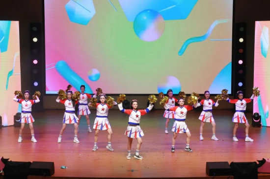 啦啦操 《青春飞扬》