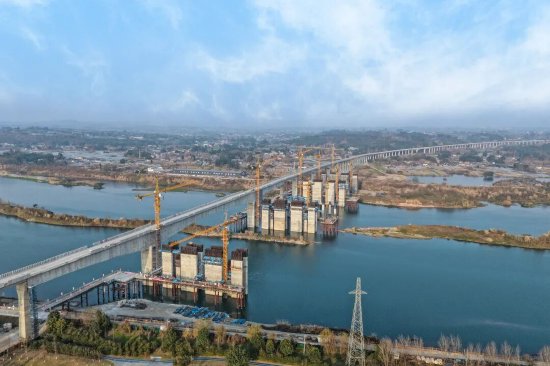 岷江特大桥远眺