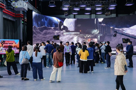 东八区数字片场