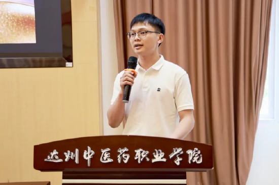 教师代表发言