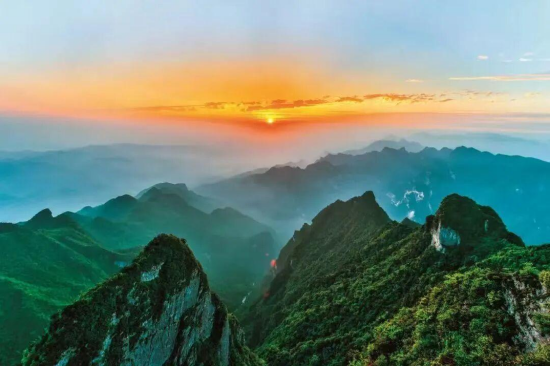 | 川渝地区太阳最早升起的地方八台山