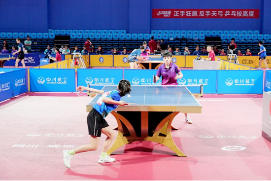 2024年全国少年乒乓球锦标赛成都开赛