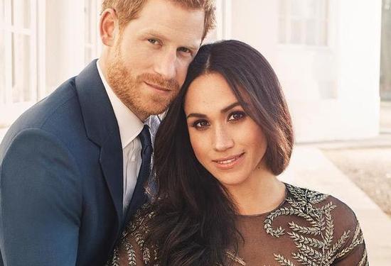 哈利王子和-Meghan-Markle-訂婚照