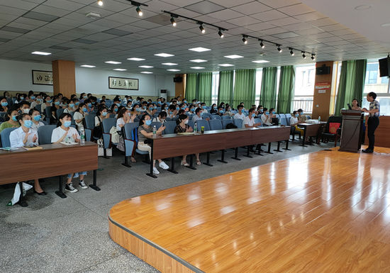 西安中学教师招聘_招83人,邻省招聘中小幼各学科老师啦(3)