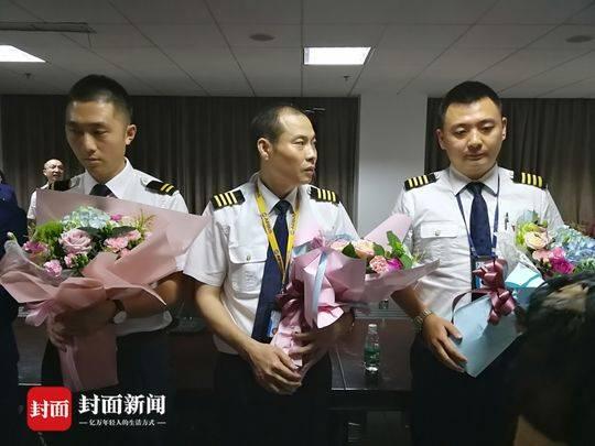 中为机长刘传建