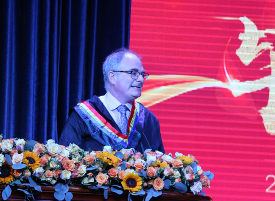 Dr.Gastel校长