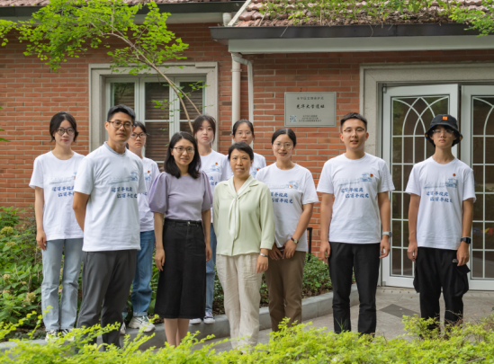 在光华大学现存遗址(现东华大学校园内)调研