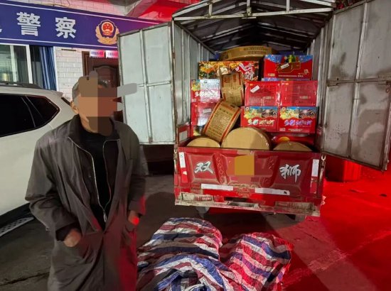 任市镇非法运输烟花爆竹47件