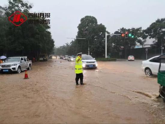图片来源:绵阳交警