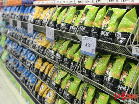 超市销售的“喵星粮”薯片